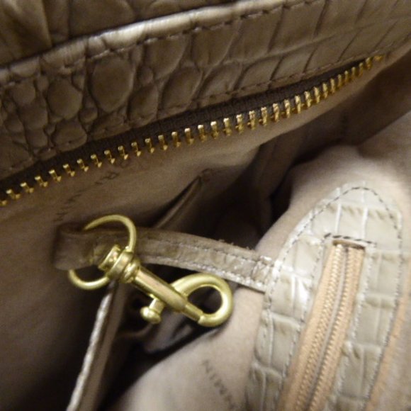 Brahmin crocodile leather crossbody shoulder bag taupe - Picture 8 of 9